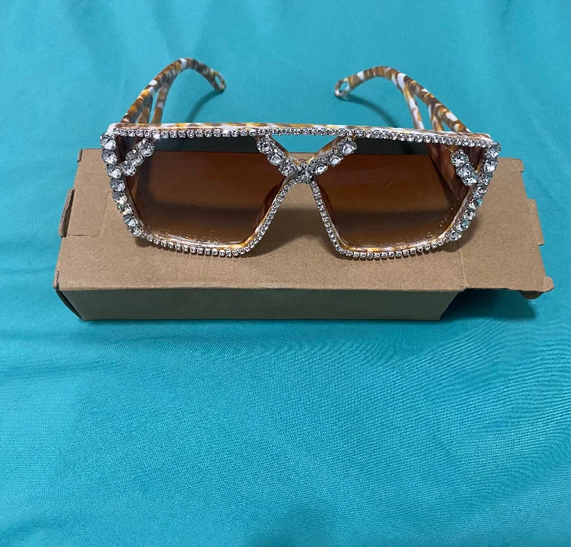 ladies sunglasses wipe easy -NEW Sunglasses