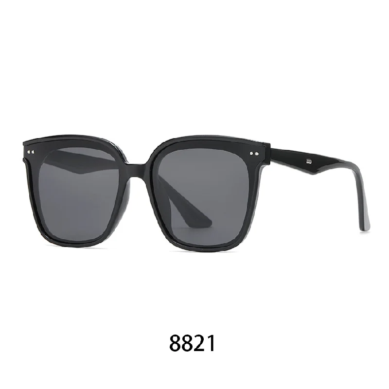 Black 8821